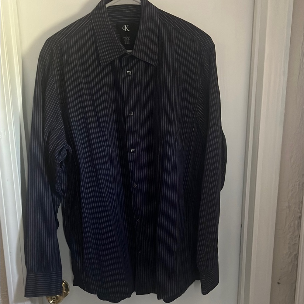 Calvin Klein Black Casual Button Down Shirt Sleek Design